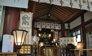 拝殿　中